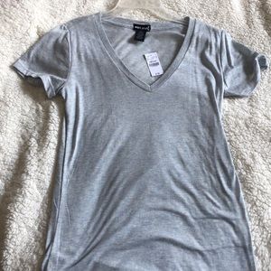 blueish gray v-neck t shirt